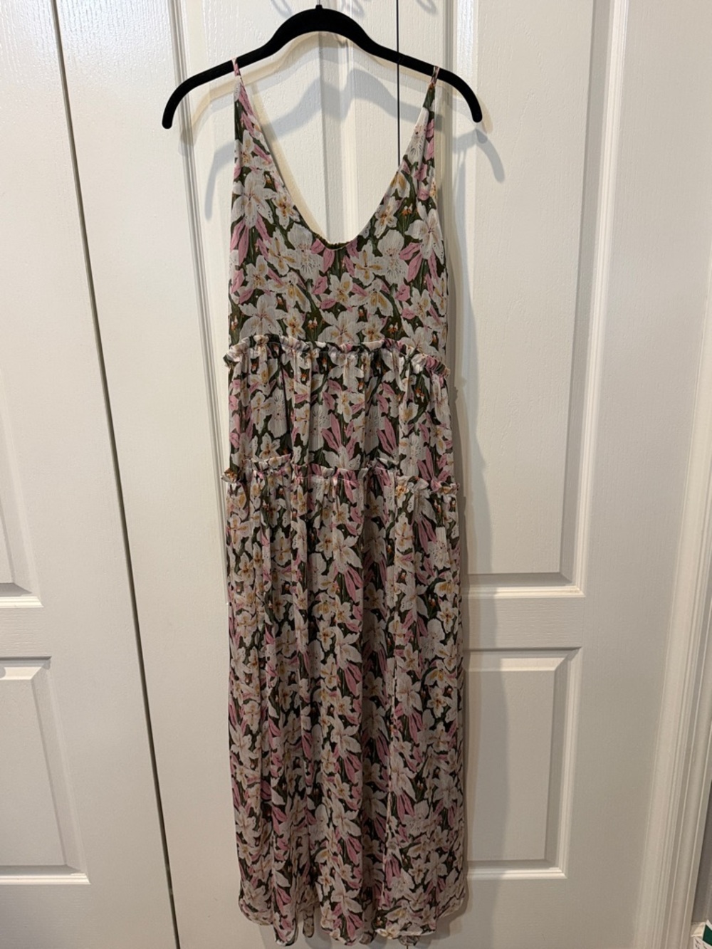 Kori Floral Tiered Spaghetti Strap Maxi Dress in Pink and Green Sz ML